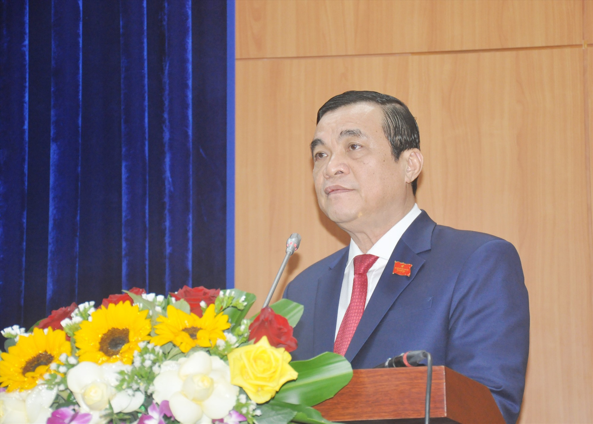 Chủ tịch HĐND tỉnh Phan Việt Cường phát biểu khai mạc Kỳ họp thứ 19. Ảnh: N.Đ