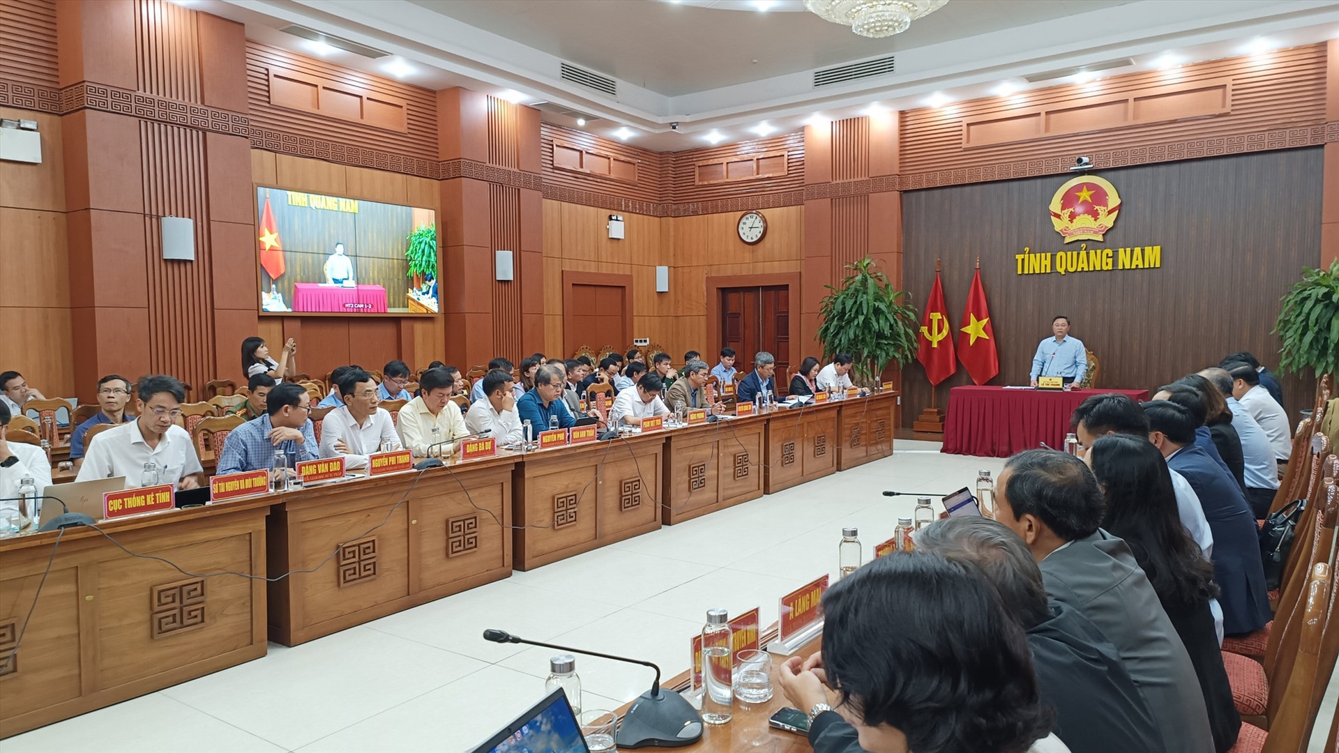 Quang cảnh phiên họp chiều 2/1/2024 tại UBND tỉnh Quảng Nam