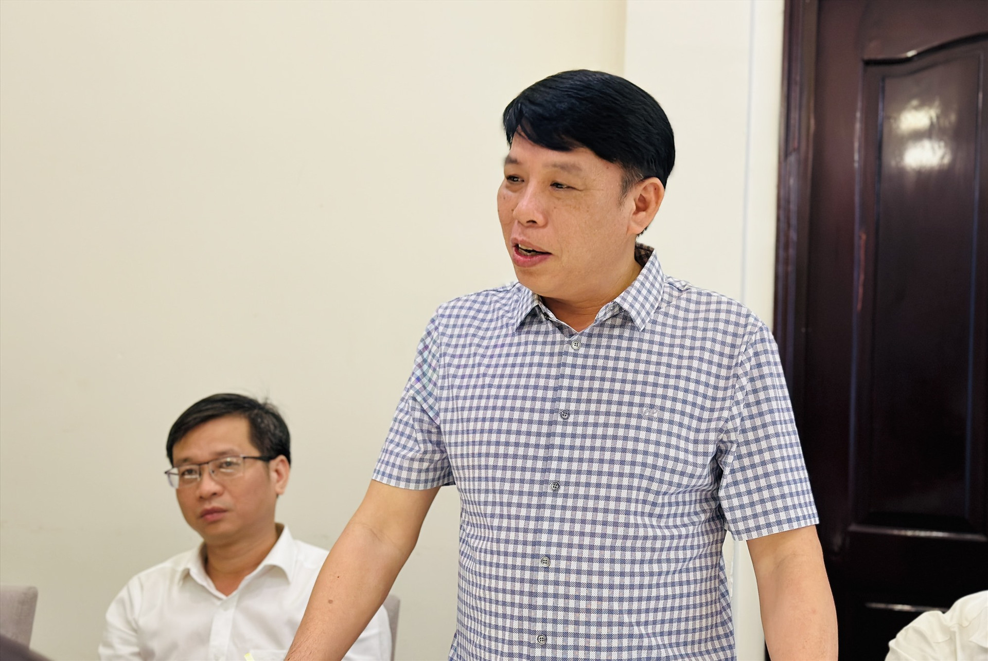 Ông Nguyễn Thế Đức - Phó Chủ tịch UBND huyện Duy Xuyên phát biểu tại buổi họp mặt. Ảnh: PHAN VINH