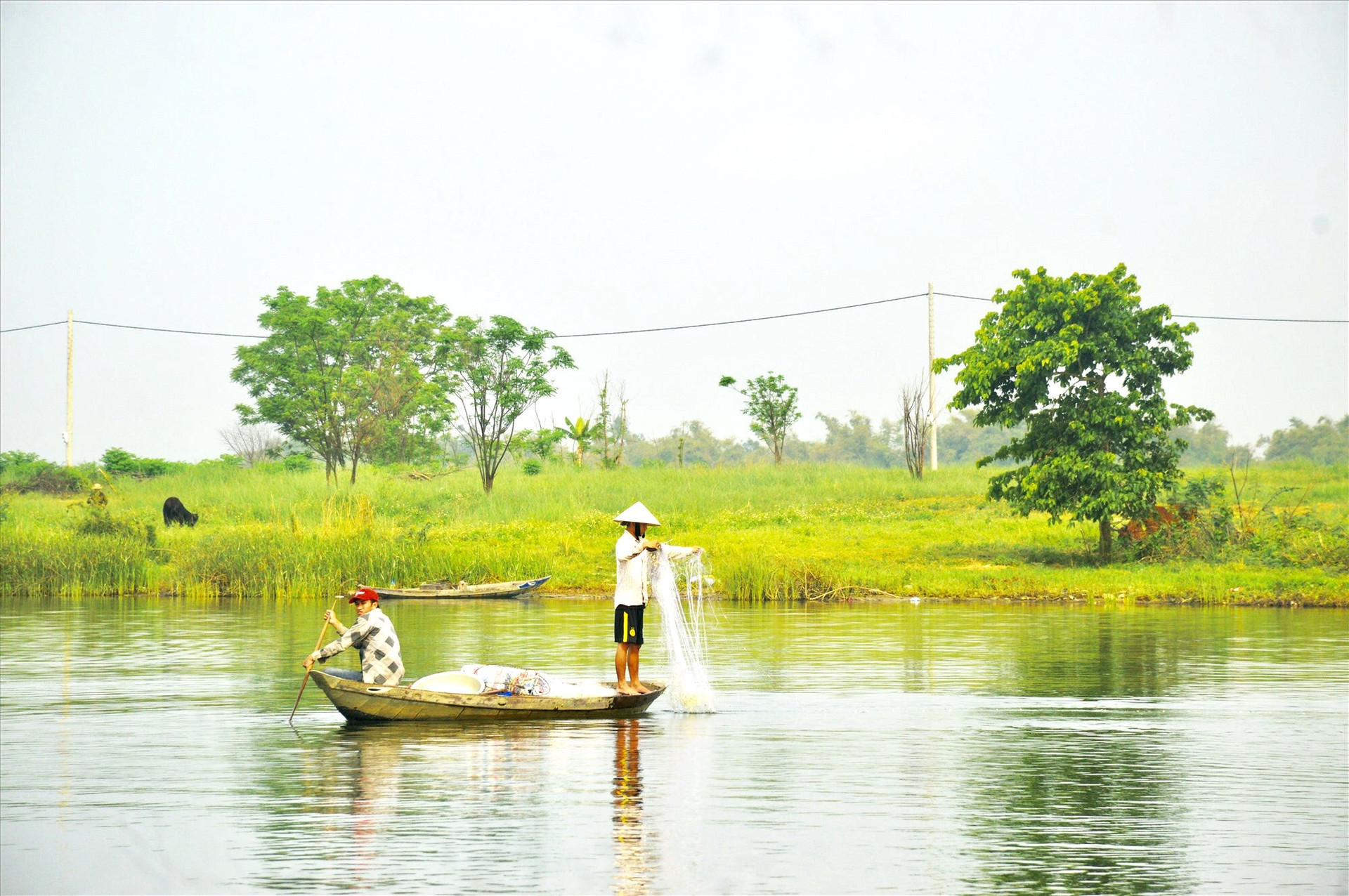 Vùng hạ lưu sông Thu Bồn sở hữu cảnh quan hữu tình, có nhiều tiềm năng phát triển du lịch. Ảnh: Q.T