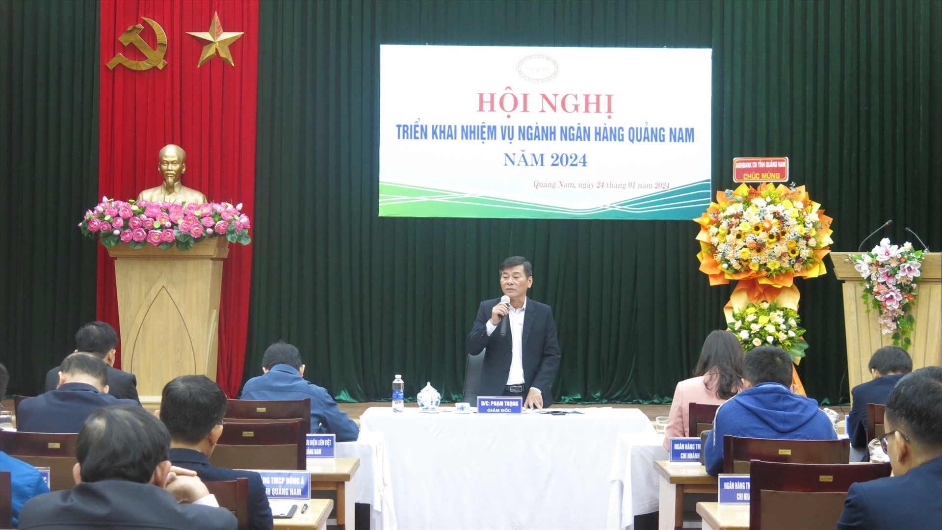 Ông Phạm Trọng - Giám đốc Ngân hàng Nhà nước chi nhánh Quảng Nam chủ trì hội nghị