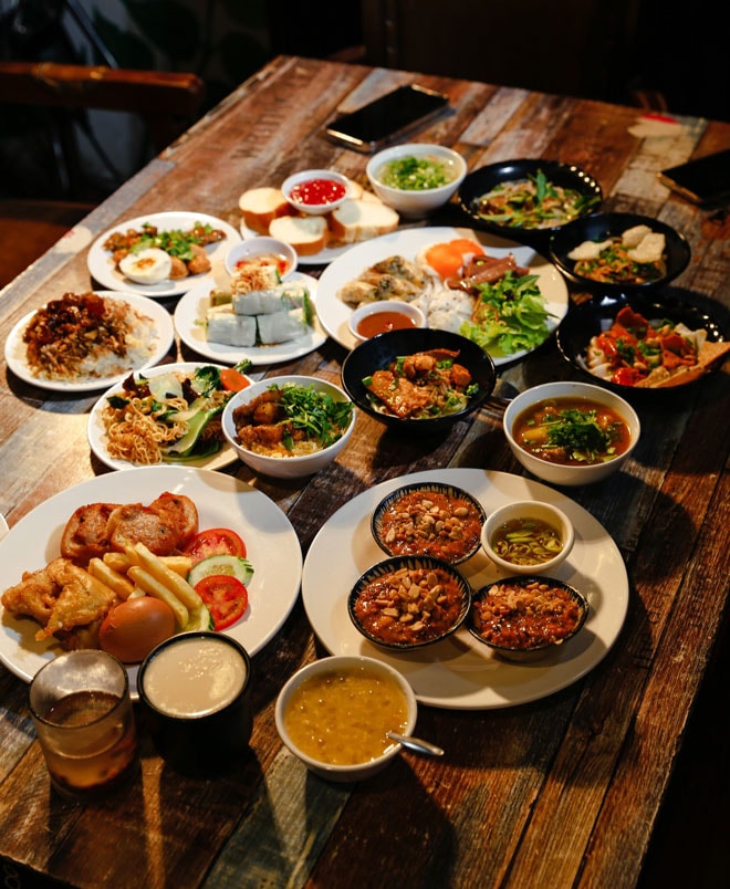 Những món ăn dân dã, ngon miệng tại Cham Restaurant. Ảnh: H.L