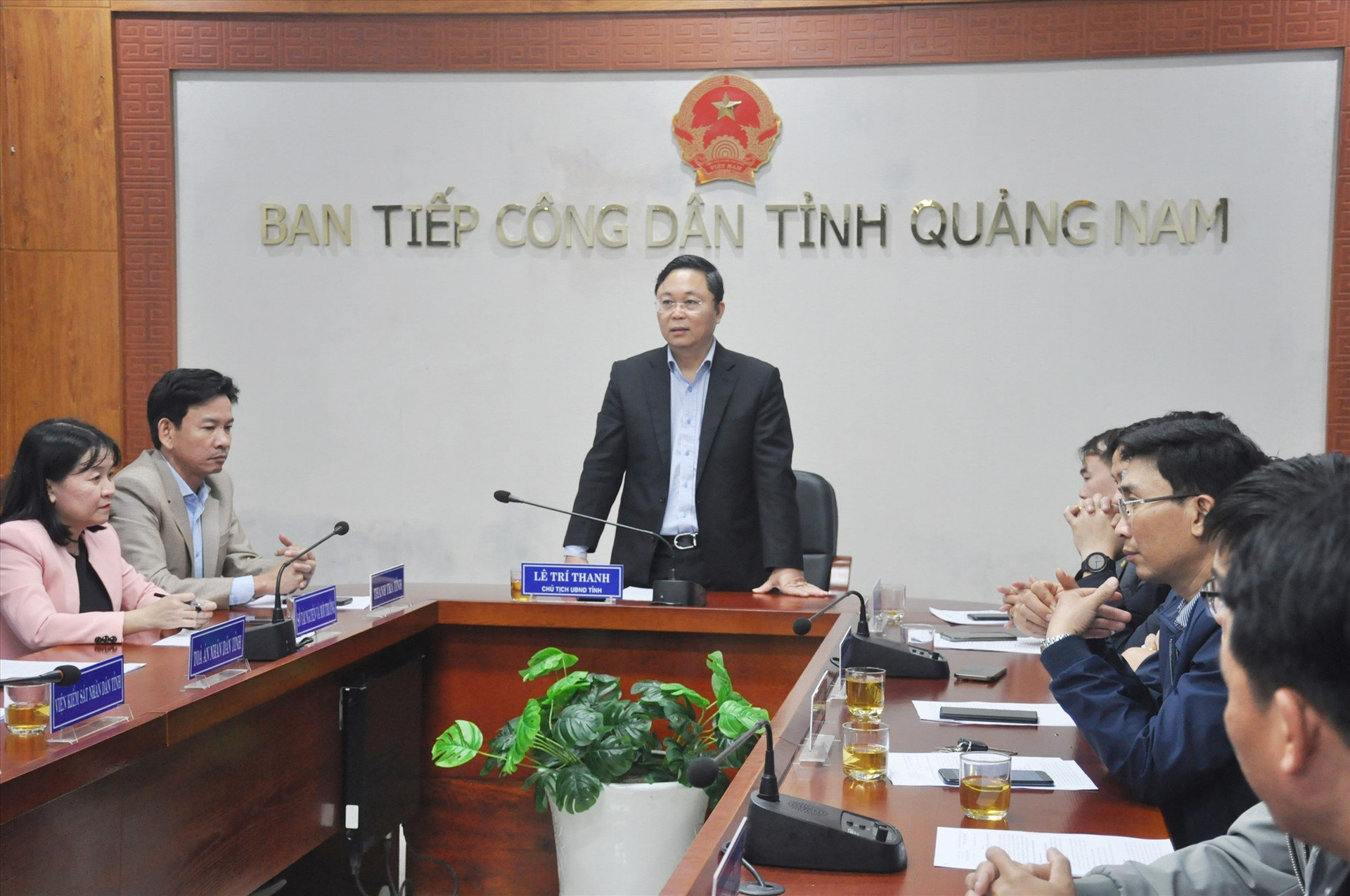 Chủ tịch UBND tỉnh Lê Trí Thanh chủ trì buổi gặp mặt các cơ quan tham mưu phối hợp trong công tác tiếp công dân năm 2023. Ảnh: N.Đ