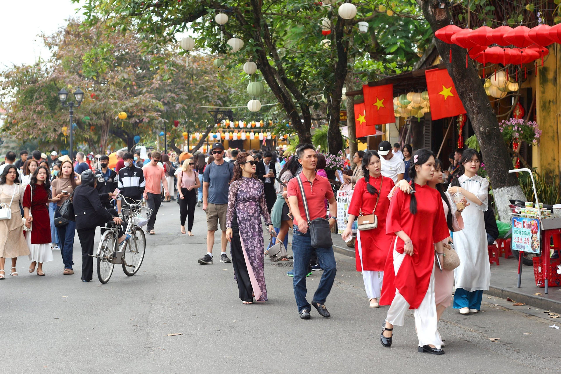 305 nghìn lượt du khách tham quan, lưu trú Quảng Nam trong 7 ngày nghỉ Tết Nguyên đán Giáp Thìn 2024
