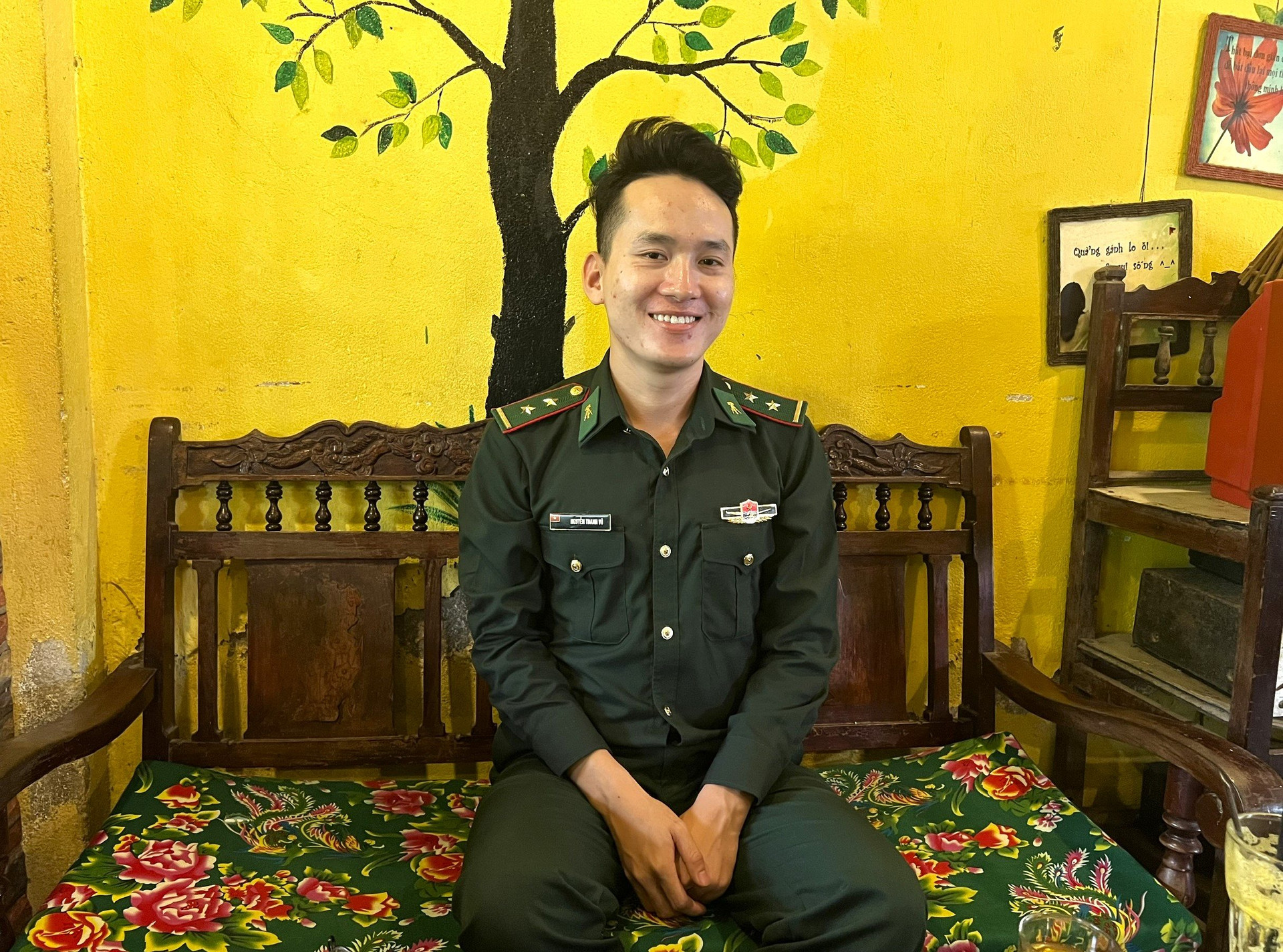 Niềm vui của Trung úy Nguyễn Thanh Vũ khi được chọn tham gia nhiệm vụ gìn giữ hòa bình Liên hiệp quốc. Ảnh: Đ.N