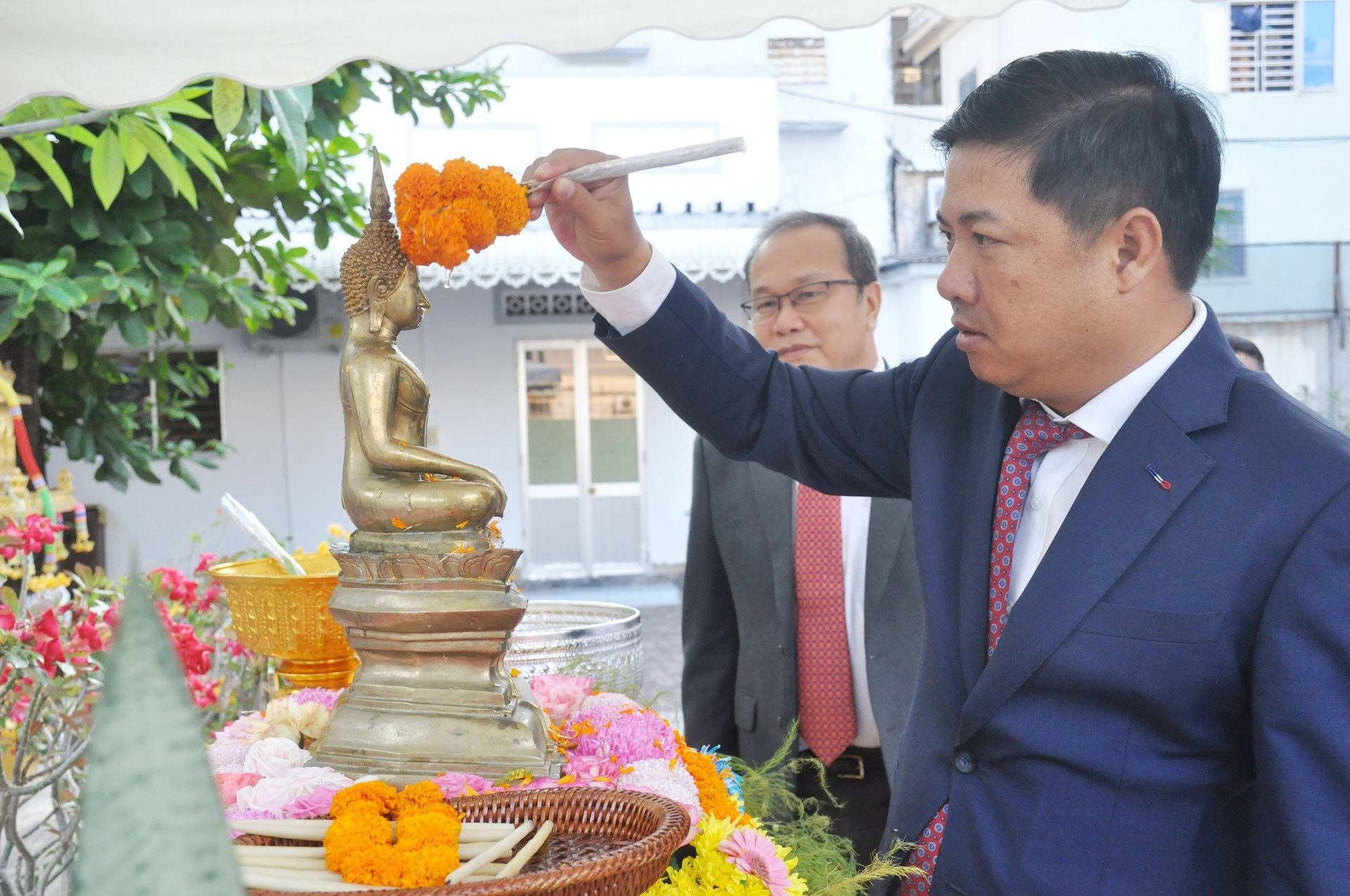 Quang Nam leaders’ wishes to Lao Consulate General in Da Nang city