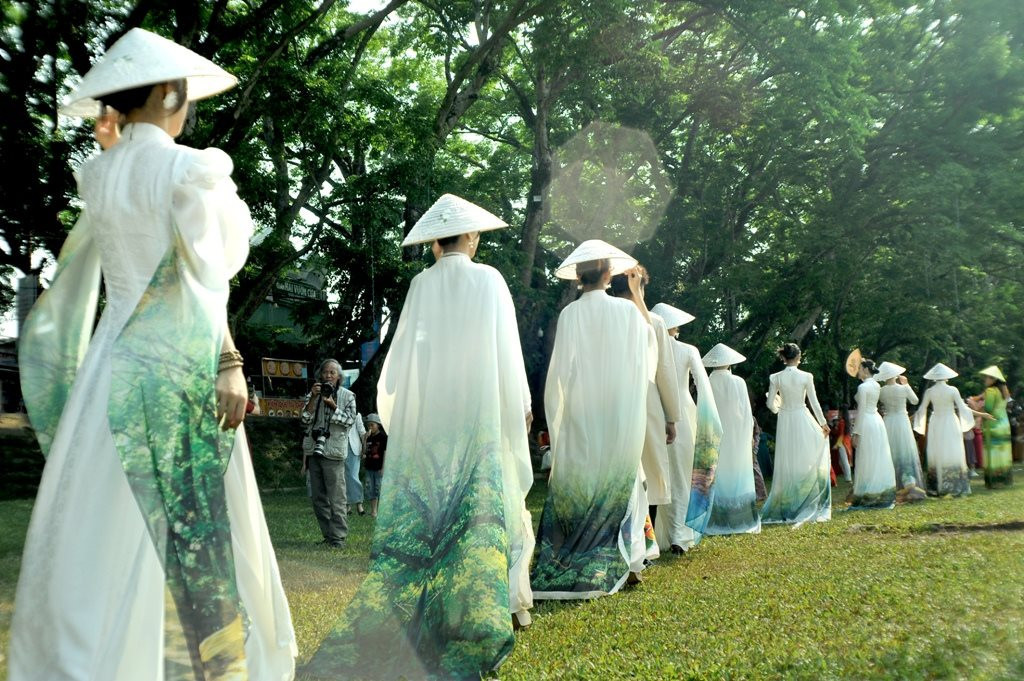 The ao dai performance at the festival.