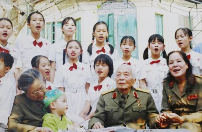 NSND Tường Vy nhiều lần được gặp Đại tướng Võ Nguyên Giáp. Ảnh: ST