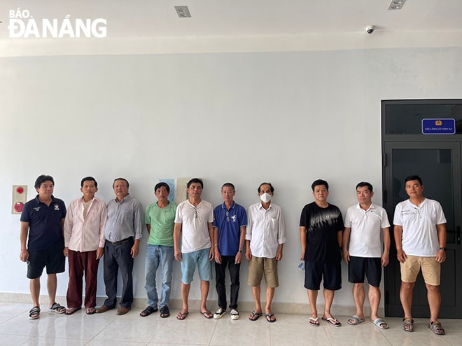 Các đối tượng bị công an bắt giữ.