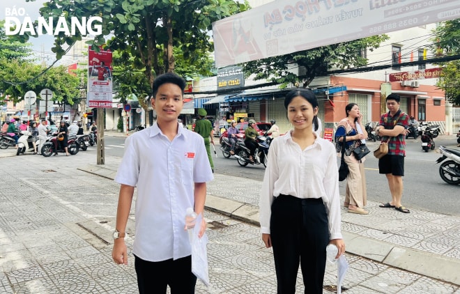 Thí sinh trường Hy vọng tự tin bước vào kỳ thi. Ảnh: NGỌC HÀ