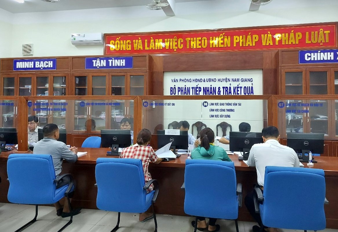 ảnh một cửa Nam Giang