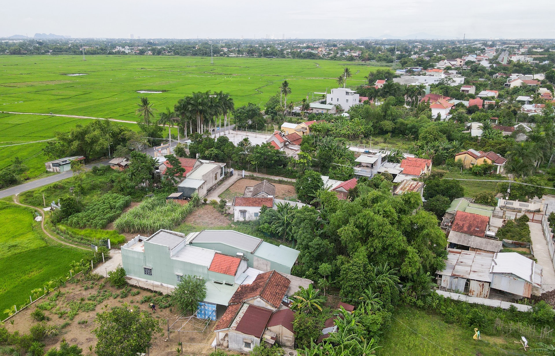 Trở lại những vùng “đất lửa” - Bài 2: Đất thép dưới mưa bom 