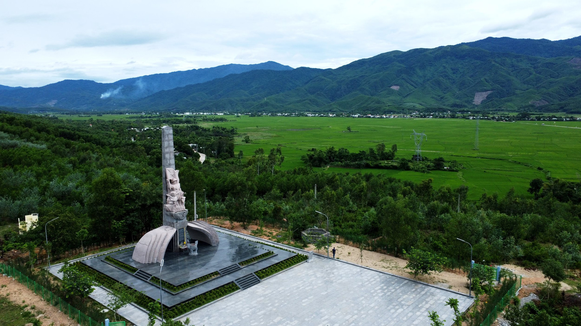 Xanh hơn, màu trời Thượng Đức 