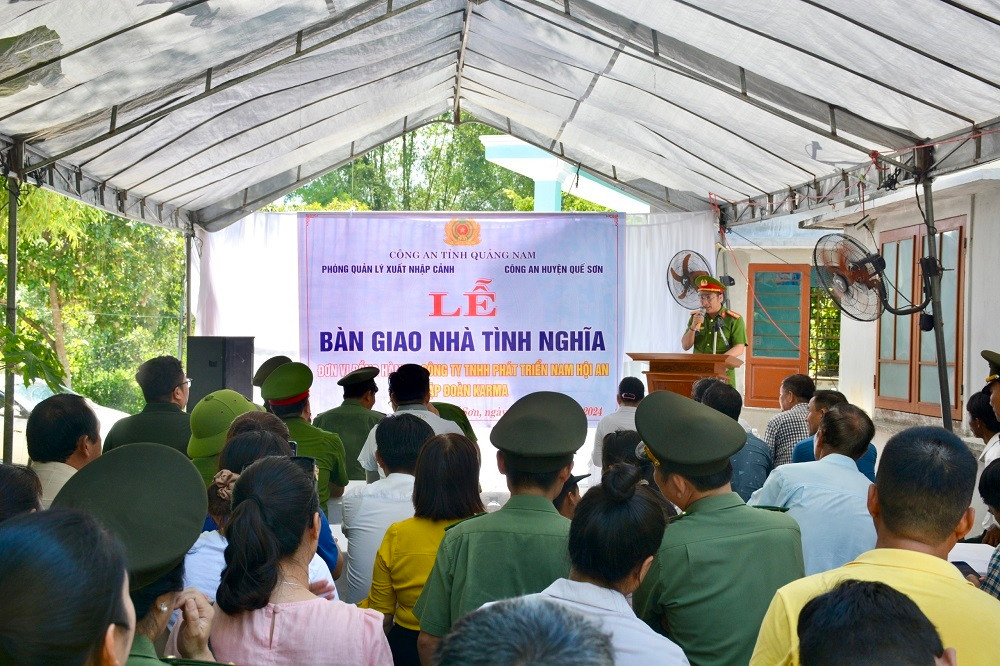 anh 1. le ban gao nha tinh nghia