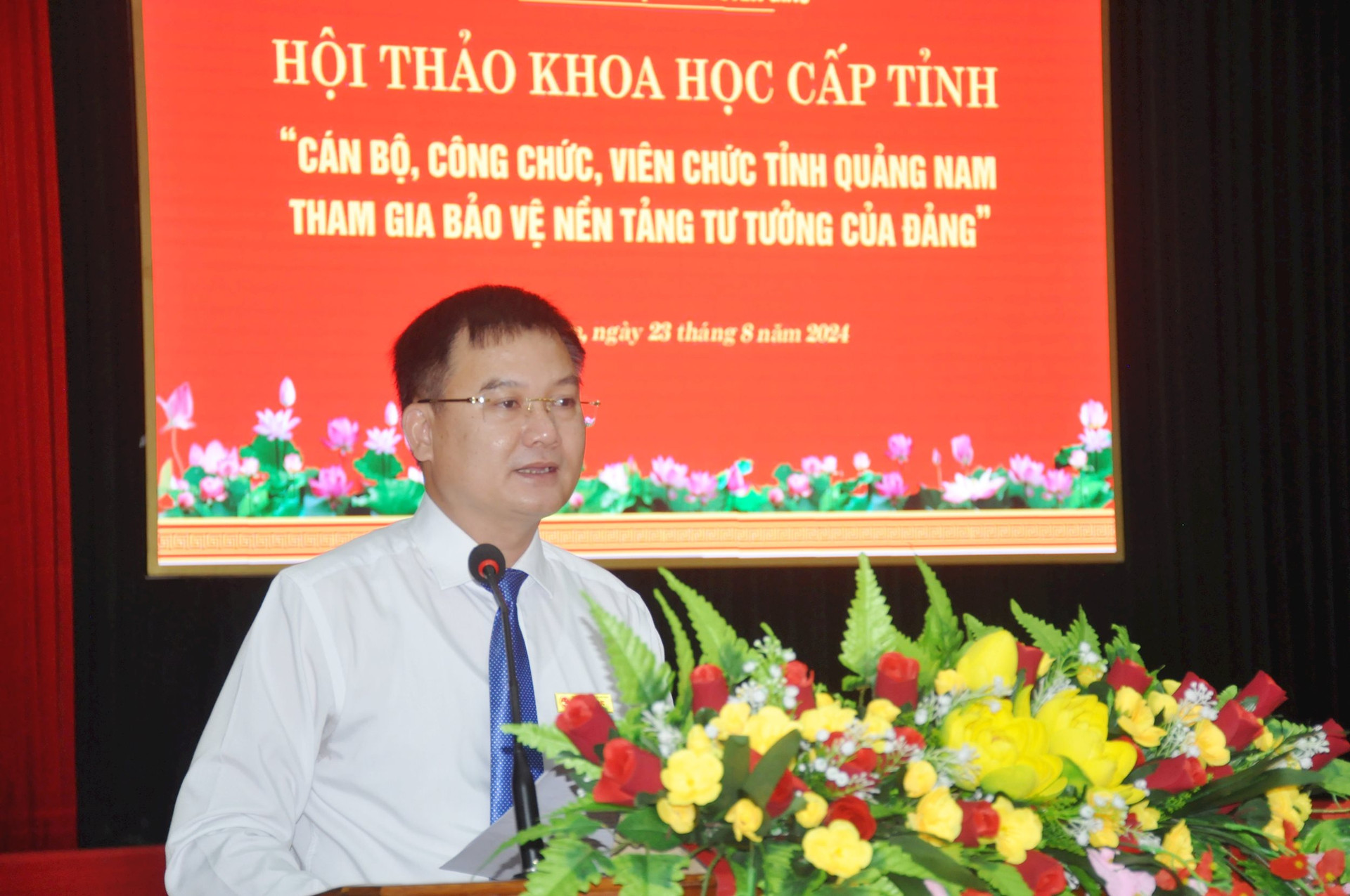 anh hoi thao 1