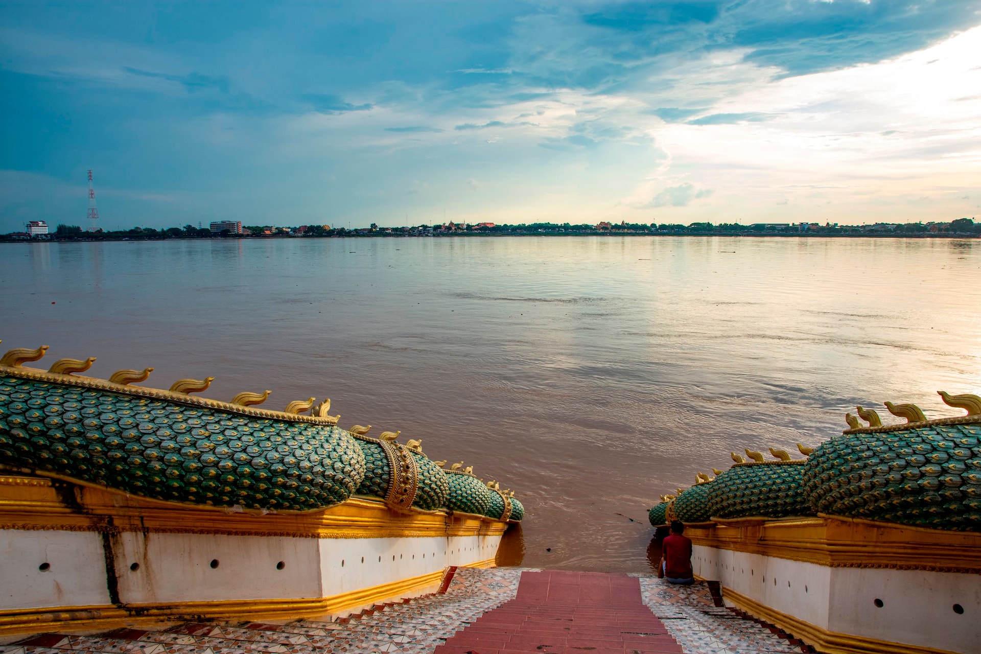 Bến sông ở Thakhek, nơi lưu dấu người anh hùng Việt trên đất Lào