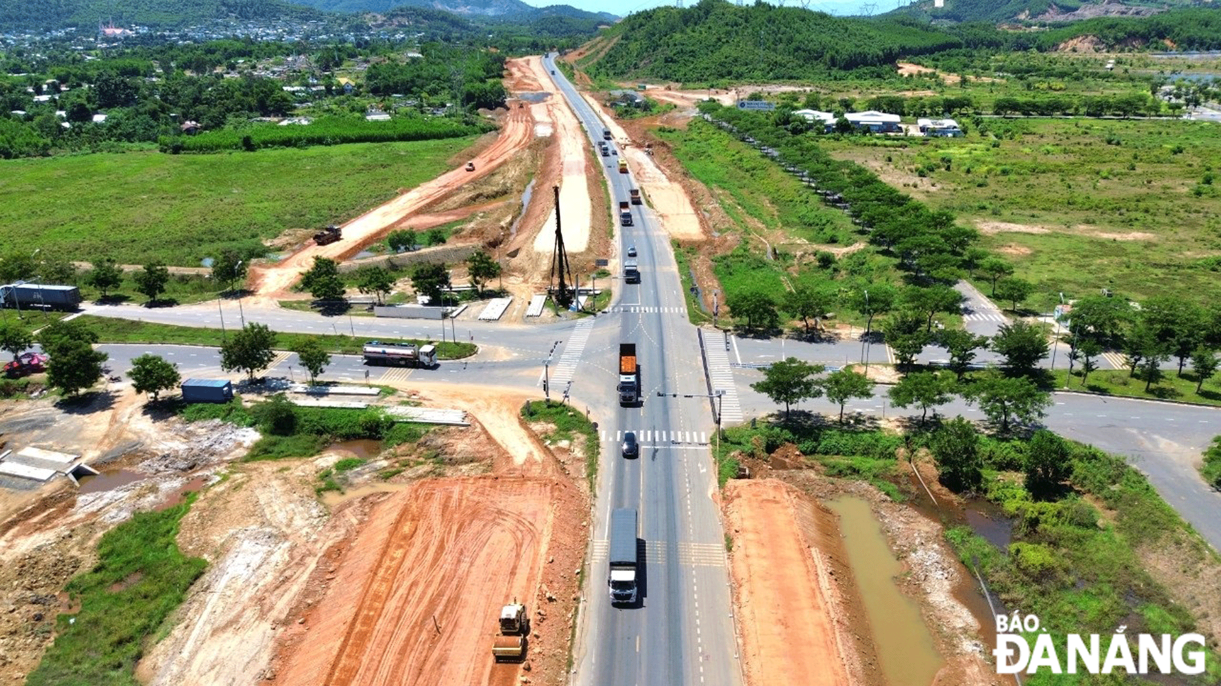Nút giao cao tốc Hòa Liên - Túy Loan với đường Nguyễn Tất Thành nối dài. Ảnh: PHƯƠNG UYÊN