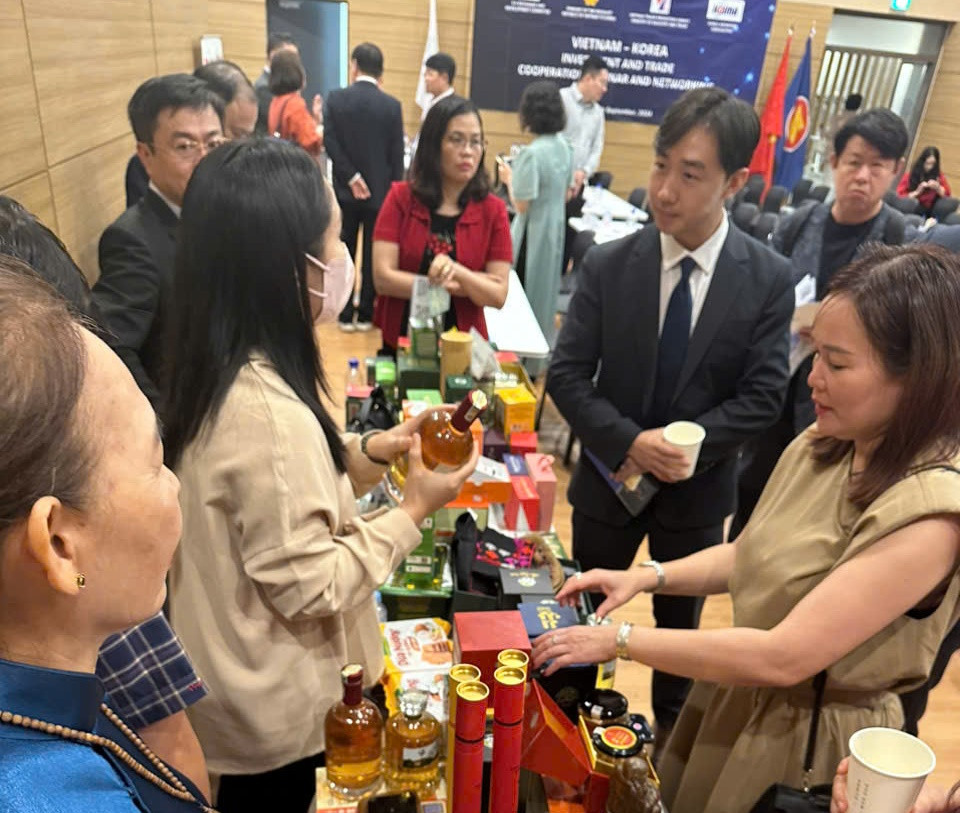 Quang Nam businesses' trade in South Korea