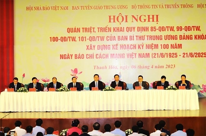 Hội nghị quán triệt, triển khai 4 quy định quan trọng của Ban Bí thư Trung ương Đảng, trong đó có Quy định số 101-QĐ/TW ngày 28-2-2023 của Ban Bí thư về trách nhiệm, quyền hạn và việc bổ nhiệm, miễn nhiệm, khen thưởng, kỷ luật lãnh đạo cơ quan báo chí. Ảnh: Quách Du