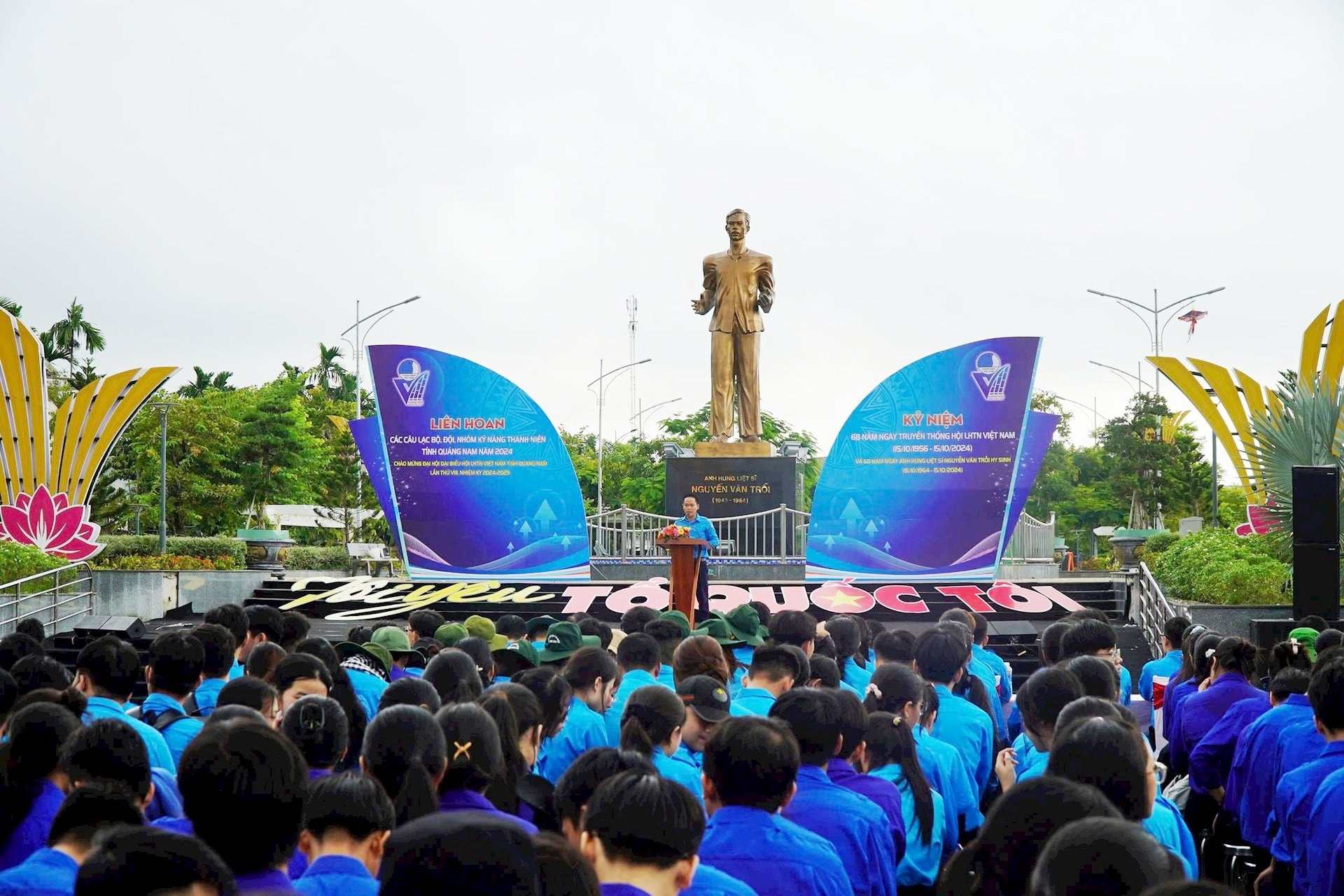 Hơn 400 hội viên thanh niên tham gia...