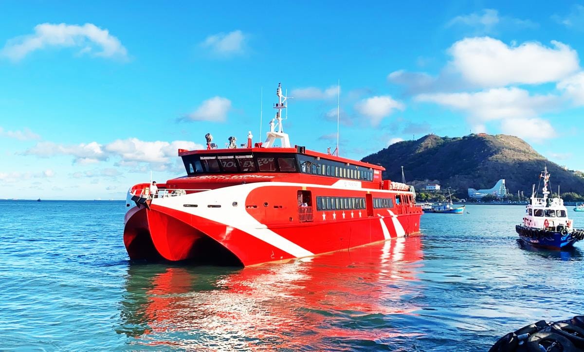 Tàu cao tốc tuyến Đà Nẵng - Lý Sơn. Ảnh: THÀNH LÂN