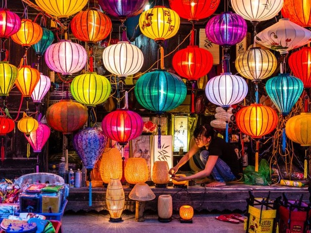 brightly-coloured-lanterns-2991806-800px-1730711501470825033617.jpg