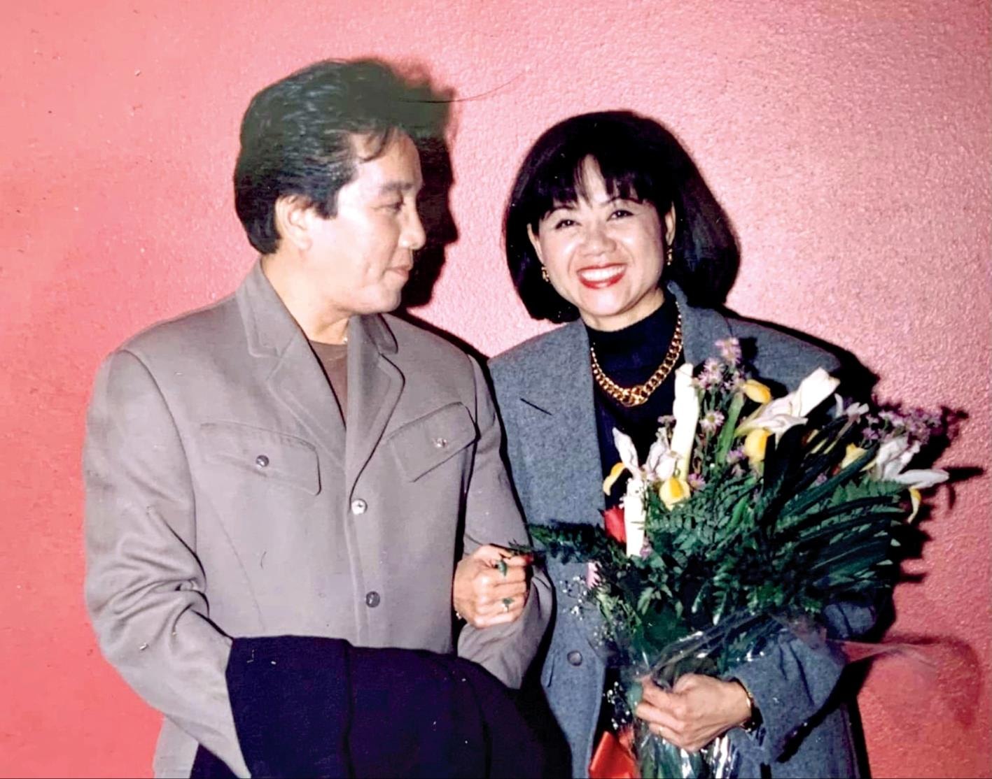 vo-chong-ca-si-elvis-phuong-2-(1).jpg