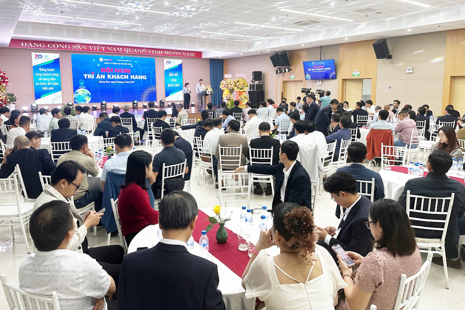 quang-canh.jpg
