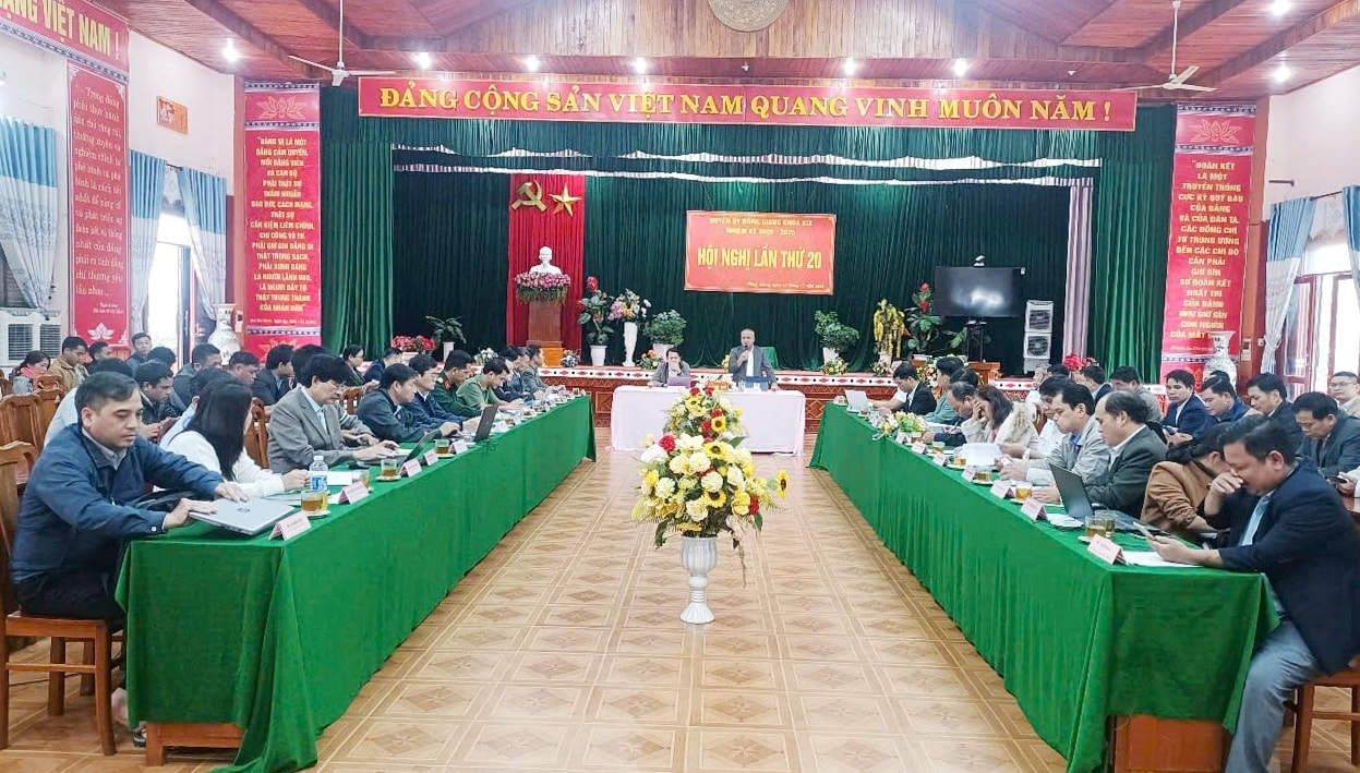 huyen-uy-dong-giang-hoi-nghi-lan-thu-20-khoa-xix.jpg