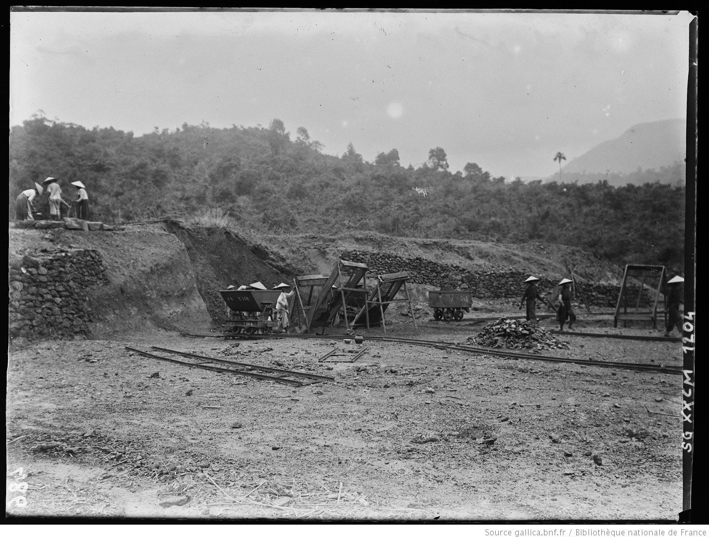 Mỏ than Nông Sơn 1896 - tác giả Firmin-André Salles - (Nguồn Thư viện quốc gia Pháp - Gallica.bnf.frBnF) (2)