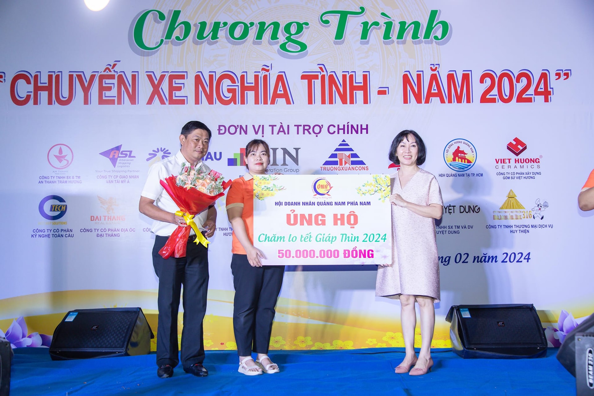 Ảnh 2 - Chuyến xe nghĩa tình nhận được nhiều sự đồng hành của các doanh nghiệp