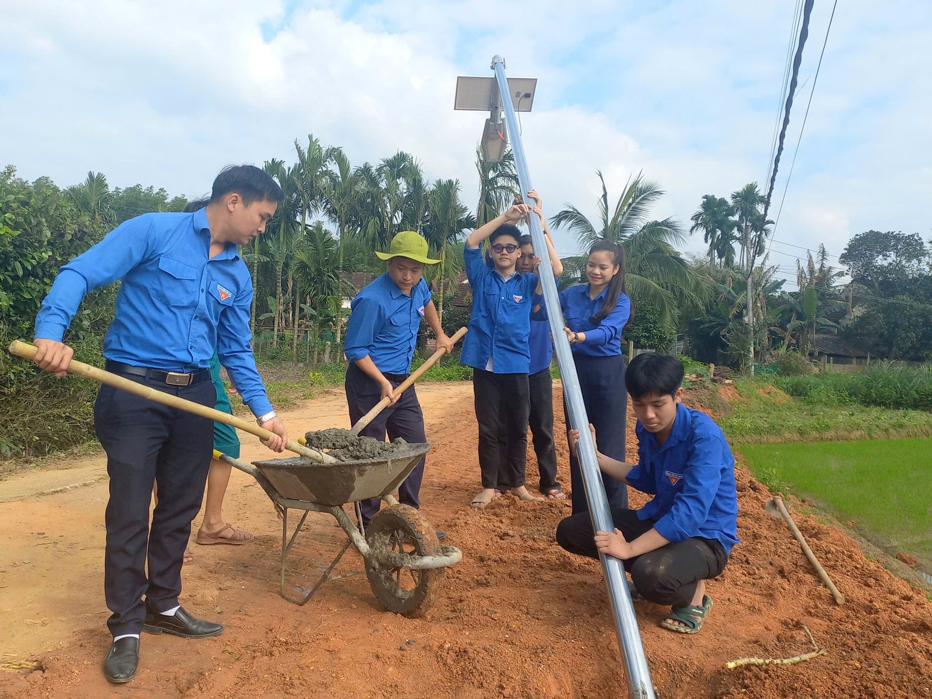 huyện đoàn bóng đèn năng lượng