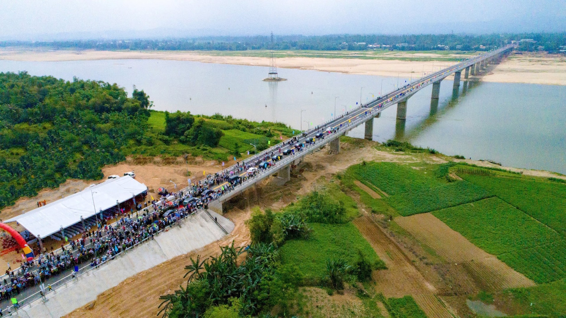 ngày khánh thành cầu Giao Thủy