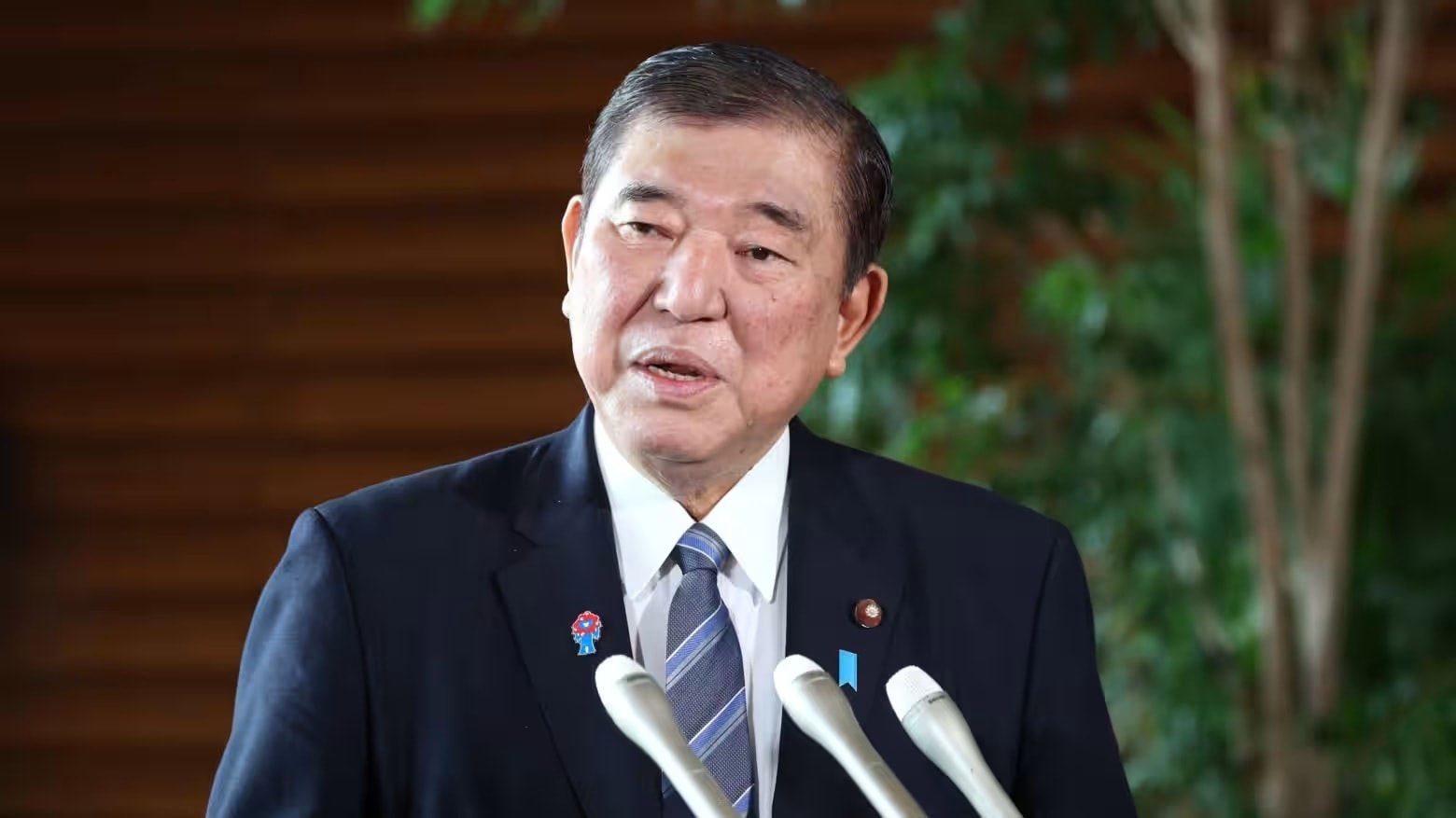 Thủ tướng Nhật Bản Shigeru Ishiba phát biểu trước báo chí về vụ phiếu quà tặng vào ngày 14- 3. Ảnh: Rie Ishii