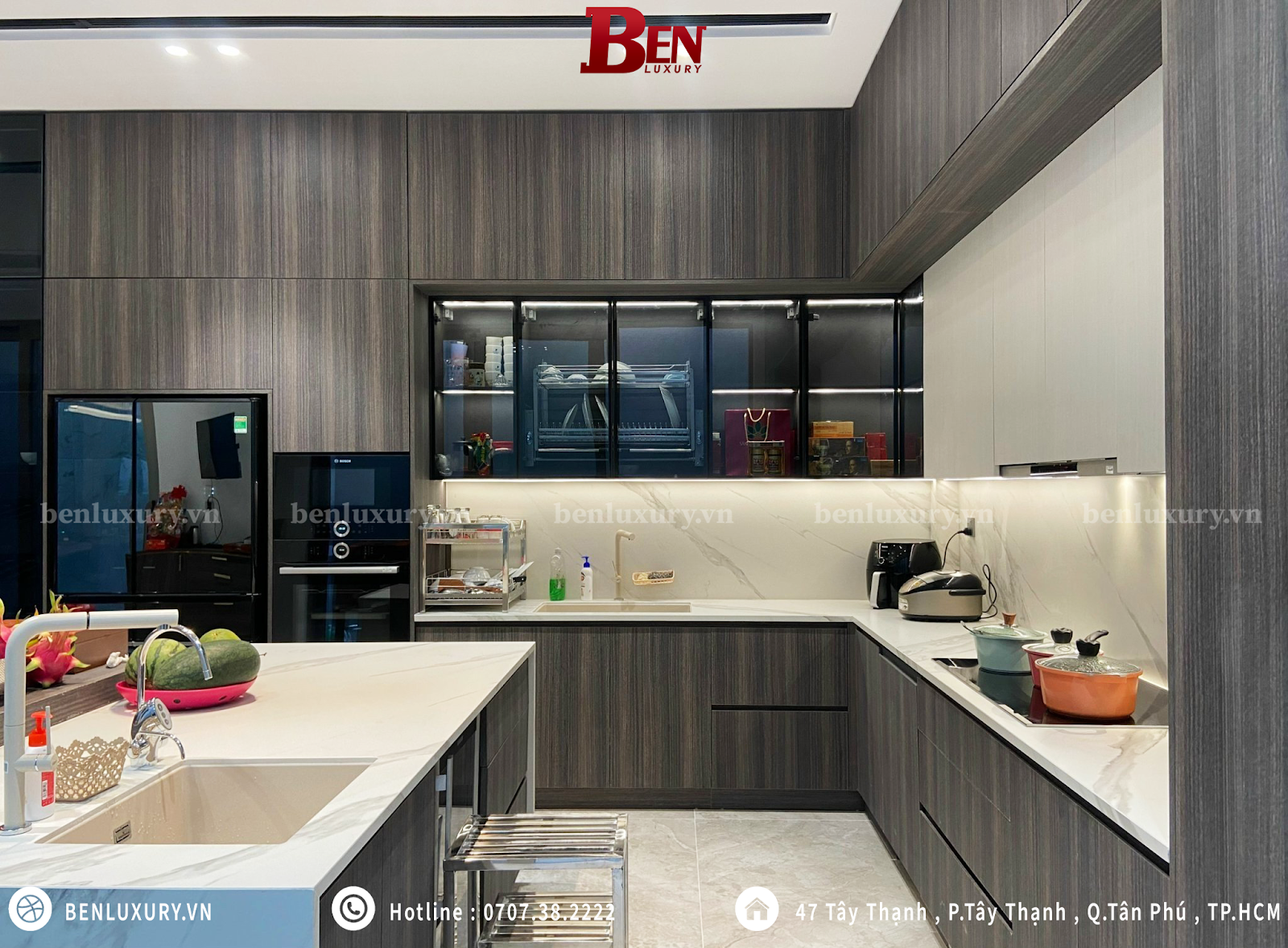 Tủ bếp nhôm tích hợp đầy đủ công năng - Nguồn: Ảnh Benluxury