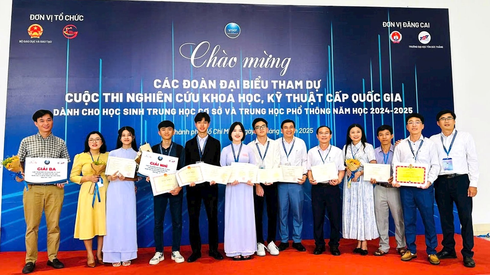 doan_hoc_sinh_quang_nam_gianh_giai_cao_tai_cuoc_thi_nghien_cuu_khoa_hoc_ky_thuat_cap_quoc_gia.jpg