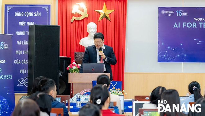 Ứng dụng công nghệ vào giảng dạy tại một trường THPT trên địa bàn thành phố.