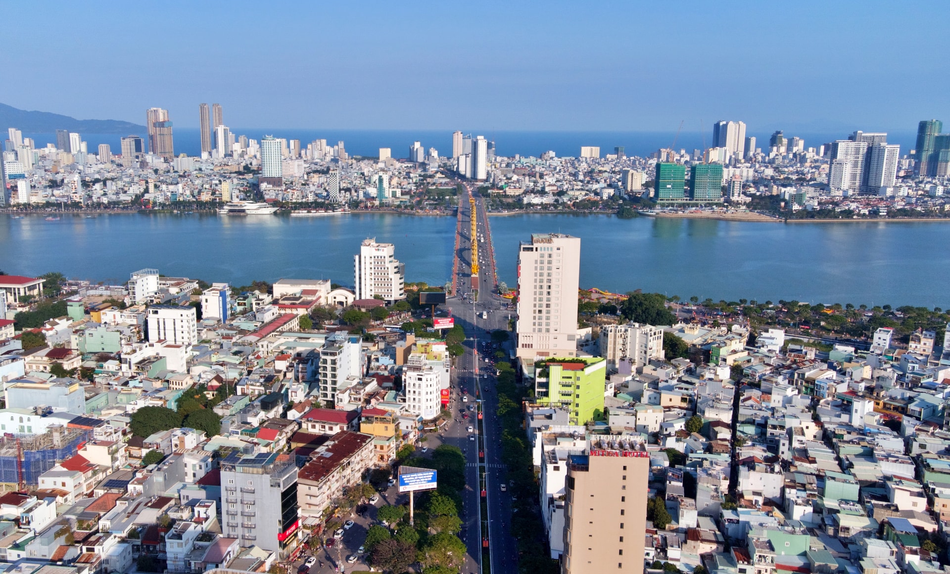 Đôi bờ sông Hàn với diện mạo hiện đại, khang trang.