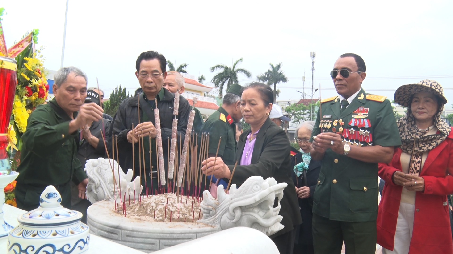thắp hương