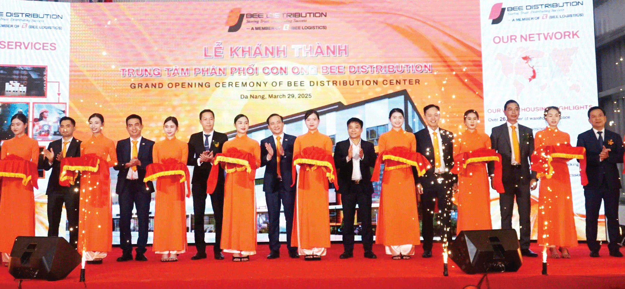 Ngày 29-3, Công ty CP Giao nhận vận tải Con Ong khánh thành Trung tâm phân phối Con Ong (Bee Distribution Center) với tổng diện tích hơn 26.000m2 tại lô H3, Khu Công nghệ cao Đà Nẵng. Ảnh: M.QUẾ