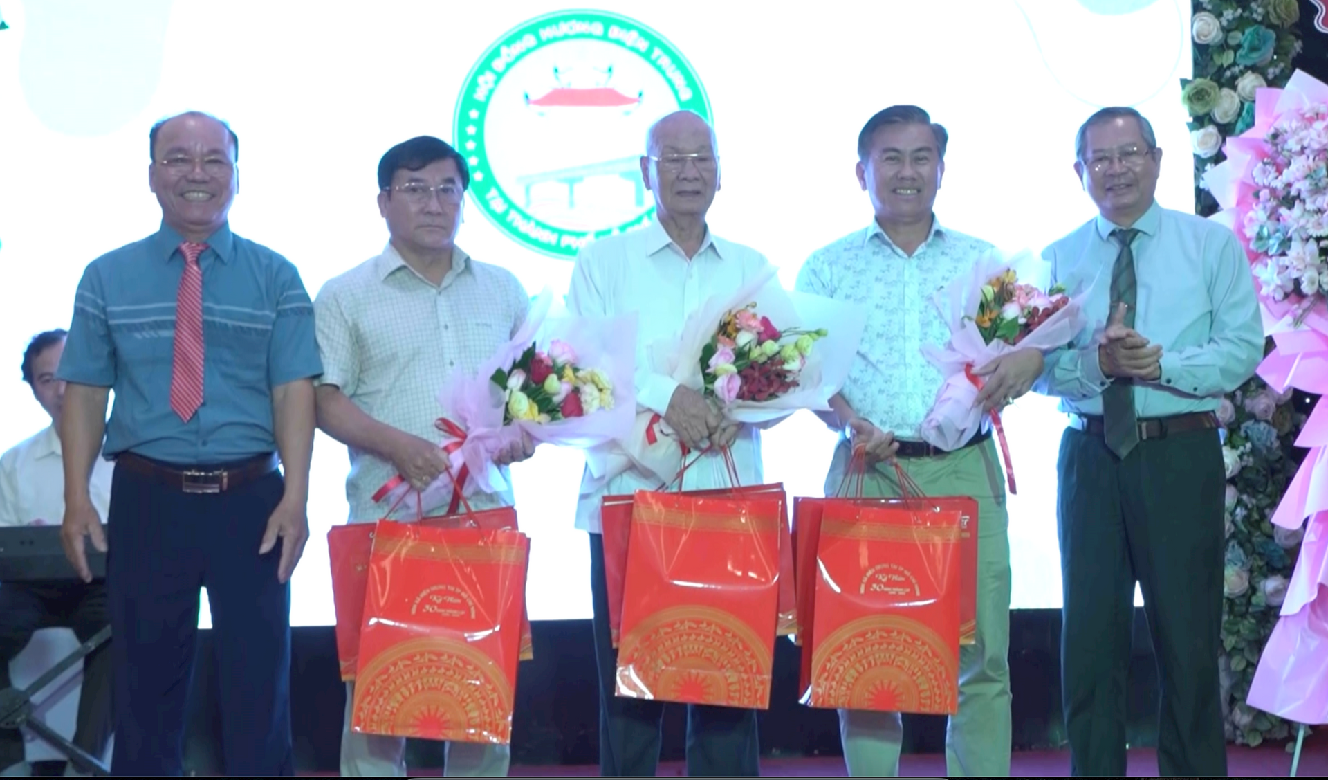 Ảnh màn hình 2025-04-20 lúc 14.34.37