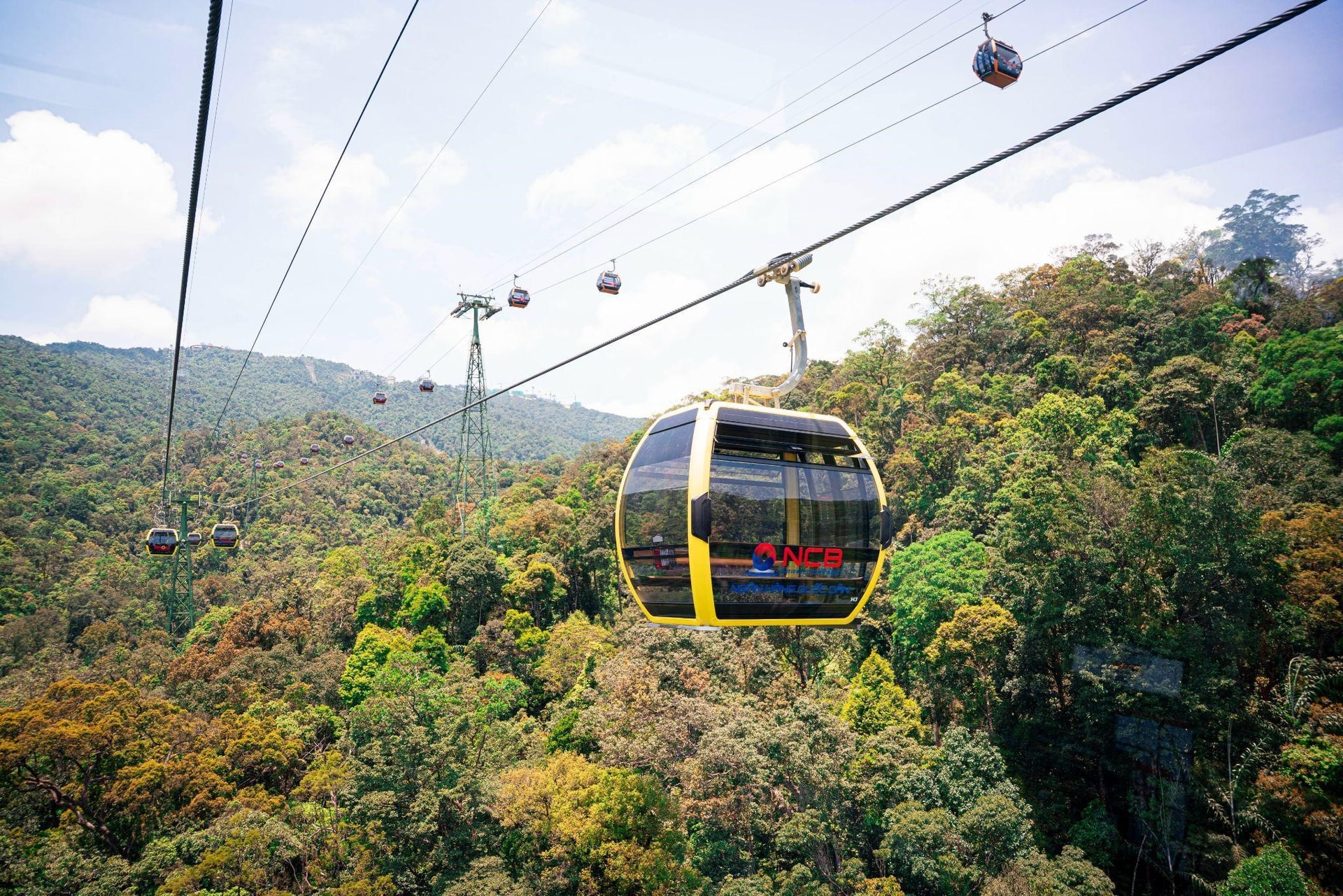 Sun World Ba Na Hills vận hành tuyến cáp treo mới đúng dịp lễ 30-4 và 1-5.