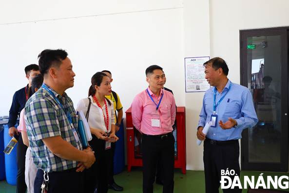 Đoàn Emirates Airlines tham quan khảo sát tại phòng trực AOCC