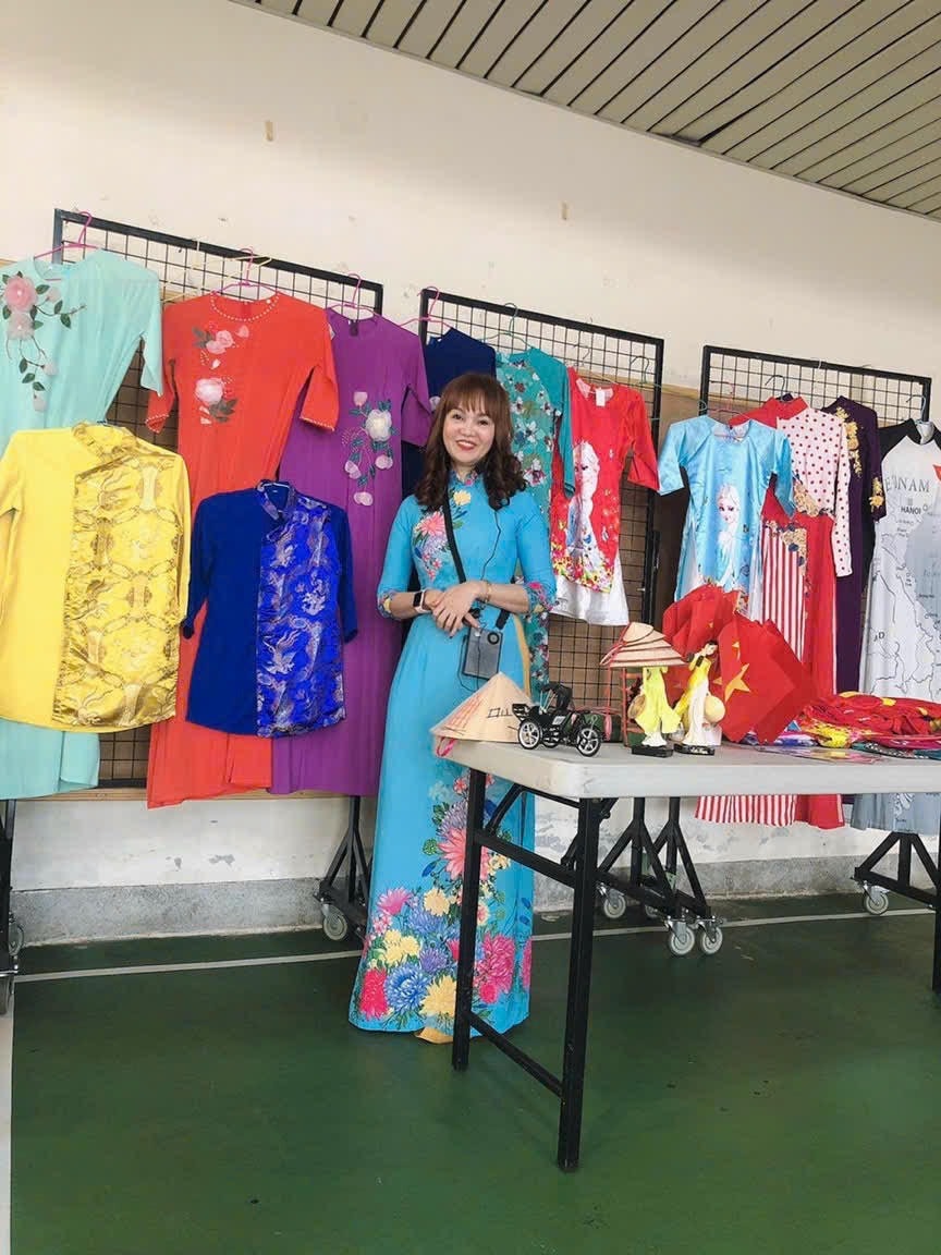 2 Trang phuc (1)