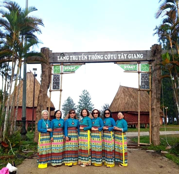 タイザン地区は、観光客が訪れてリラックスできるように、伝統的なコトゥー村を改良・改修しました。