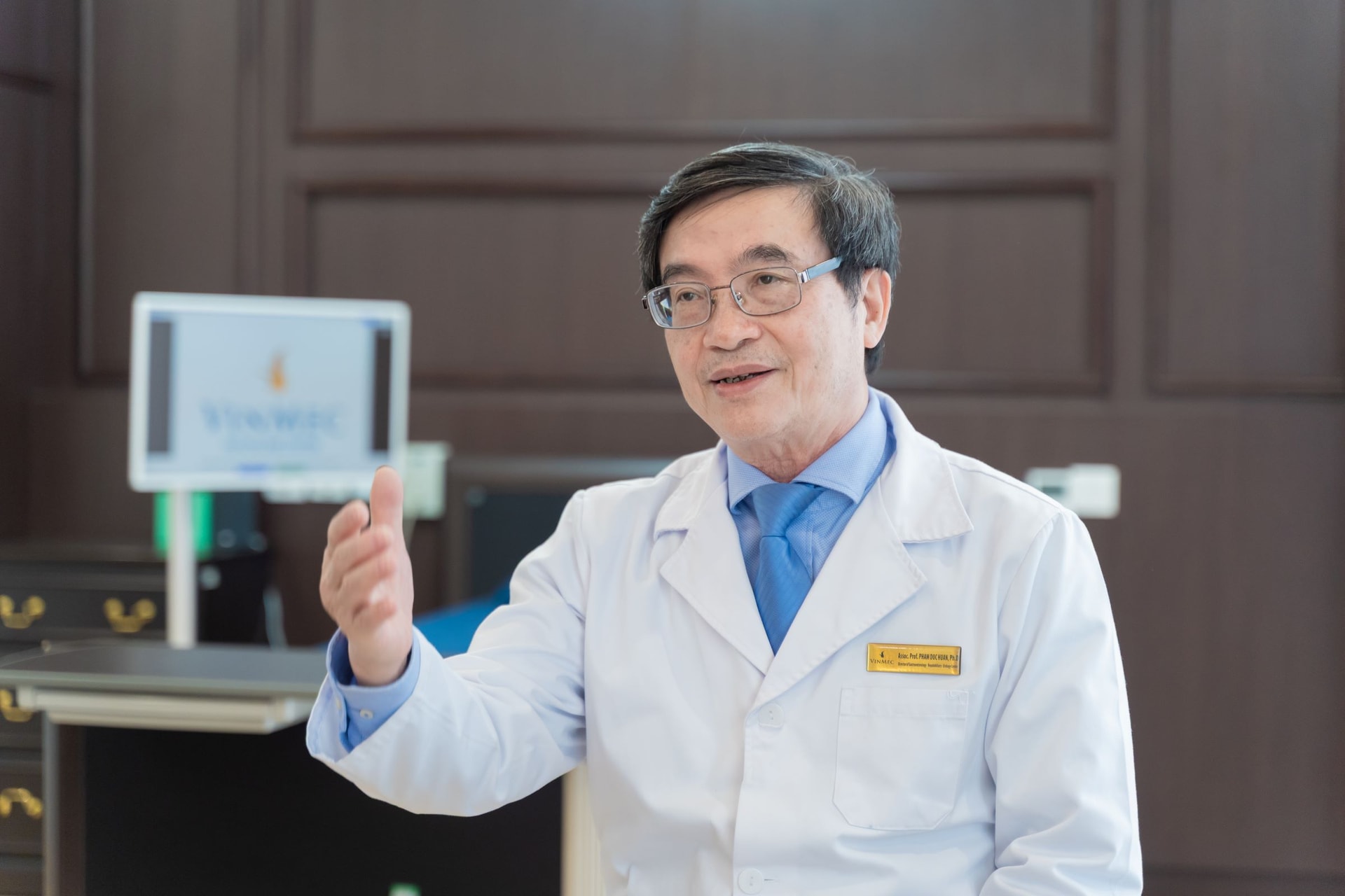 TTND. GS. TS Phạm Đức Huấn, Giám đốc Trung tâm Tiêu hóa - Gan mật - Tiết niệu Vinmec Times City, Chủ tịch Hội đồng ghép gan.