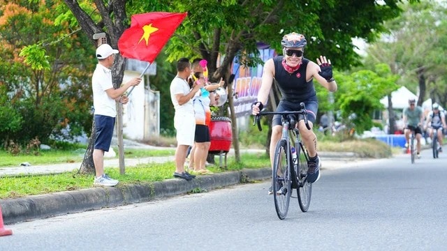 đạp xe