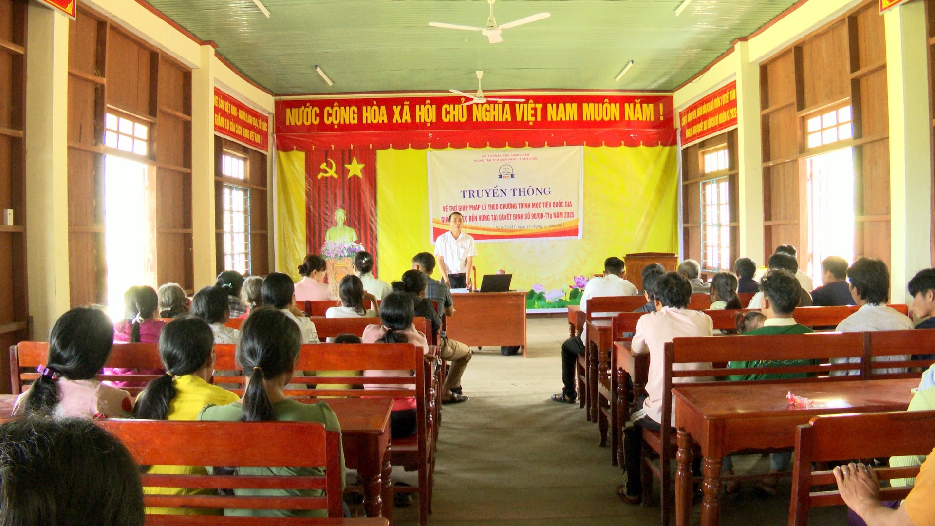 trợ giúp trà pháp lý trà cang