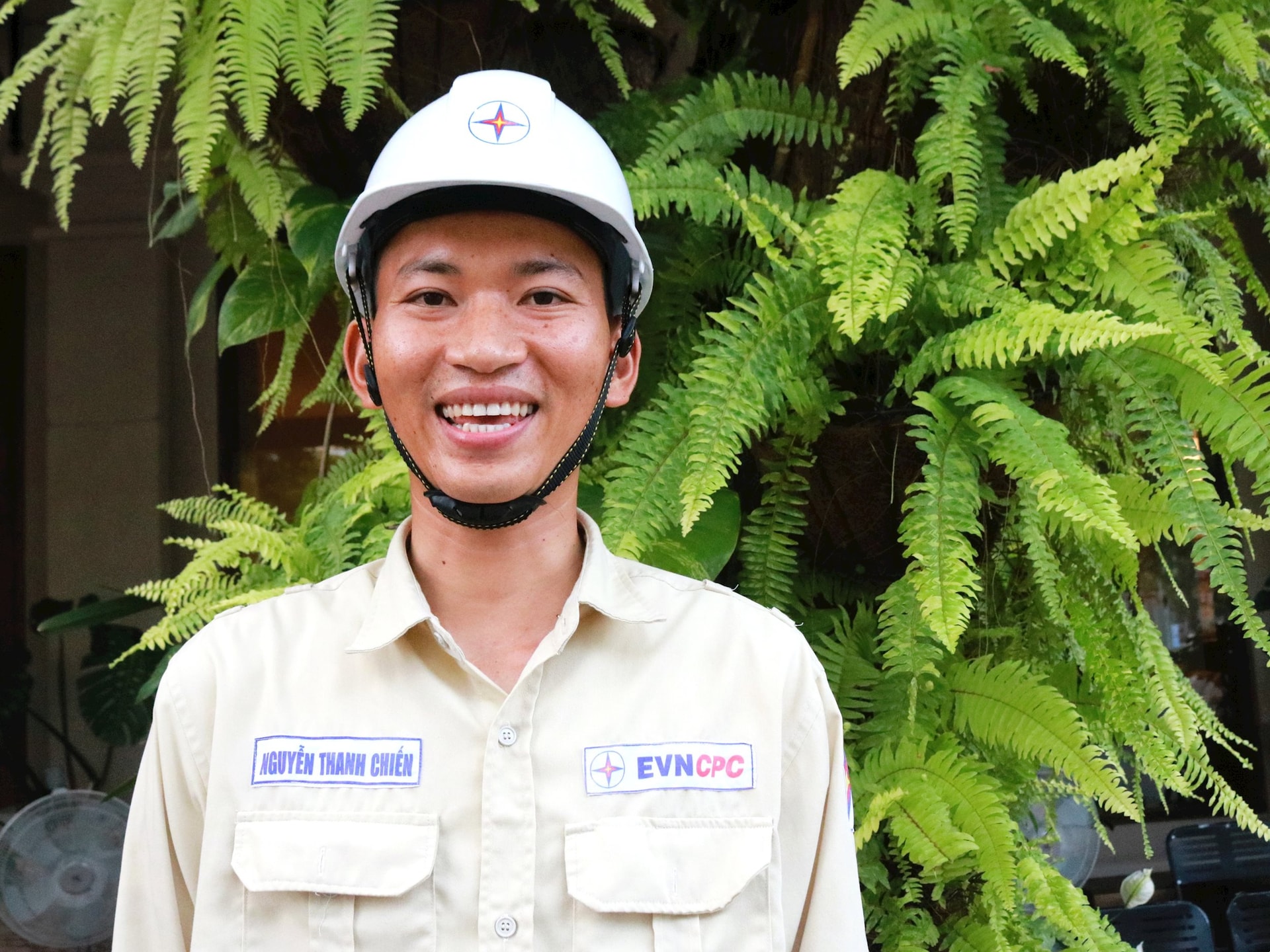anh_tho_dien_vui_tinh_nhiet_tinh