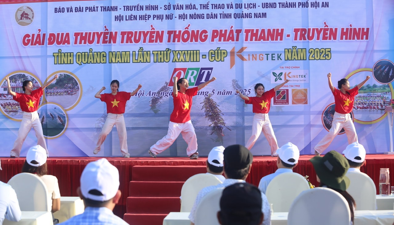 Chương trình văn nghệ chào mừng giải